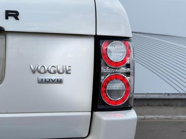 Land Rover Range Rover III Рестайлинг 2 с пробегом 2010 года, цена 1 630 000 рублей, 188570 км, внедорожник, Автокод Объявления