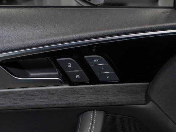 Audi A4 V (B9) Рестайлинг с пробегом 2021 года, цена 3 550 000 рублей, 80179 км, седан, Автокод Объявления