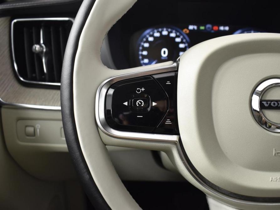 Volvo XC60 II Казань  - изображение 13