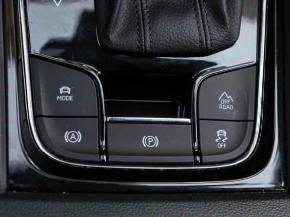 Skoda Karoq I с пробегом 2020 года, цена 2 370 000 рублей, 69838 км, внедорожник, Автокод Объявления