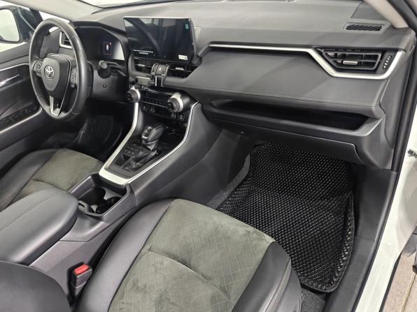 Toyota RAV4 V (XA50) с пробегом 2025 года, цена 3 740 000 рублей, 13172 км, внедорожник, Автокод Объявления