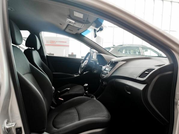 Hyundai Solaris I Рестайлинг с пробегом 2016 года, цена 950 000 рублей, 165078 км, седан, Автокод Объявления