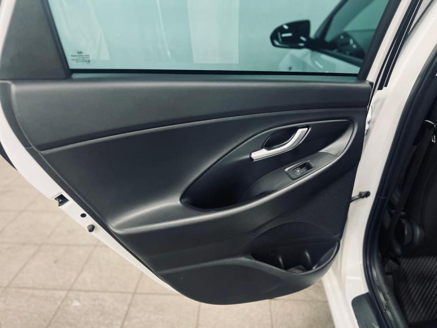 Hyundai i30 III Рестайлинг 2 Санкт-Петербург  - изображение 15