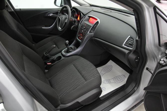 Opel Astra J Рестайлинг с пробегом 2012 года, цена 890 000 рублей, 44050 км, хэтчбек, Автокод Объявления