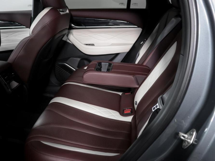Geely Monjaro I Москва  - изображение 10