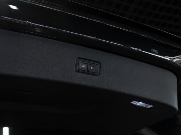 Audi Q7 II (4M) Рестайлинг 2 с пробегом 2025 года, цена 10 950 000 рублей, 5161 км, внедорожник, Автокод Объявления