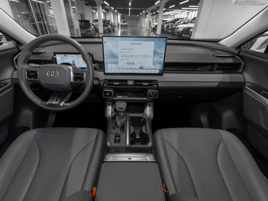 Toyota RAV4 VI (XA60) Москва  - изображение 8