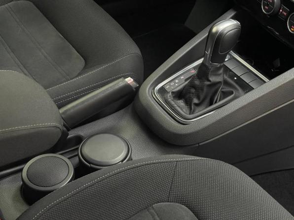 Volkswagen Jetta VI Рестайлинг с пробегом 2018 года, цена 1 640 000 рублей, 128622 км, седан, Автокод Объявления
