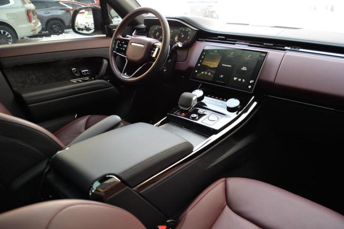 Land Rover Range Rover Sport III с пробегом 2023 года, цена 17 990 000 рублей, 28121 км, внедорожник, Автокод Объявления