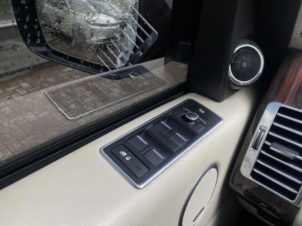 Land Rover Range Rover IV с пробегом 2013 года, цена 2 990 000 рублей, 210000 км, внедорожник, Автокод Объявления