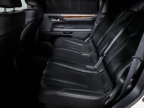 Lexus LX III Рестайлинг 2 с пробегом 2017 года, цена 5 800 000 рублей, 142290 км, внедорожник, Автокод Объявления
