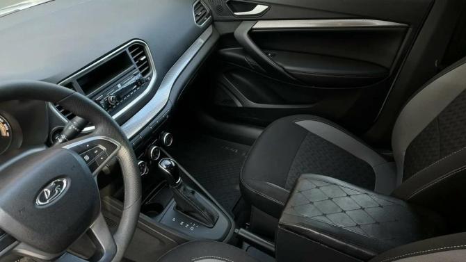 Lada (ВАЗ) Vesta I Рестайлинг (NG) с пробегом 2024 года, цена 1 335 000 рублей, 45273 км, седан, Автокод Объявления
