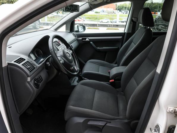 Volkswagen Touran I Рестайлинг 2 с пробегом 2012 года, цена 898 000 рублей, 295405 км, компактвэн, Автокод Объявления