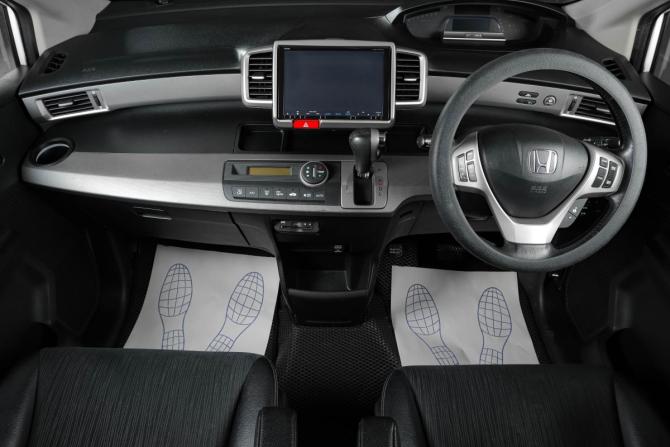 Honda Freed I с пробегом 2013 года, цена 1 239 000 рублей, 217000 км, компактвэн, Автокод Объявления