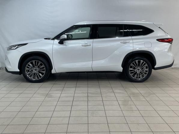 Toyota Highlander IV (XU70) с пробегом 2025 года, цена 5 400 000 рублей, 19 км, внедорожник, Автокод Объявления