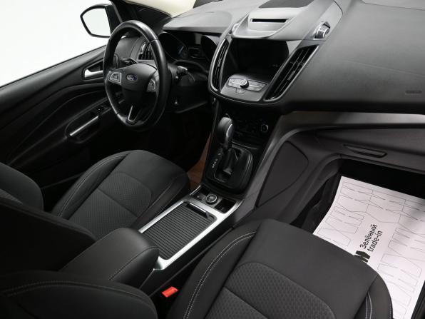 Ford Kuga II Рестайлинг с пробегом 2018 года, цена 1 595 000 рублей, 160002 км, внедорожник, Автокод Объявления