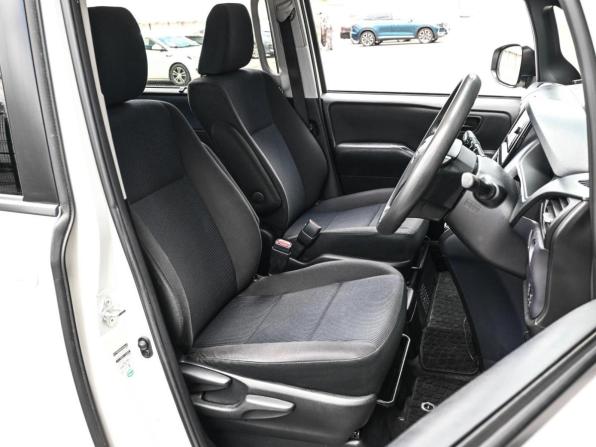 Toyota Noah III (R80) с пробегом 2014 года, цена 1 849 000 рублей, 268897 км, минивэн, Автокод Объявления