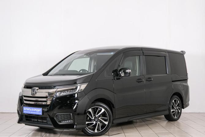 Honda Stepwgn V Рестайлинг с пробегом 2019 года, цена 2 299 000 рублей, 93000 км, минивэн, Автокод Объявления