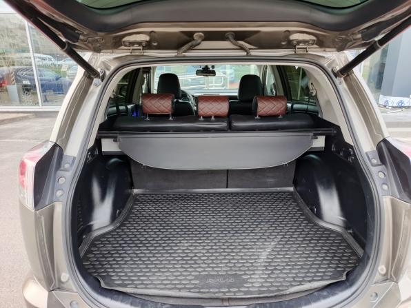 Toyota RAV4 IV (XA40) Рестайлинг с пробегом 2016 года, цена 2 399 000 рублей, 253447 км, внедорожник, Автокод Объявления