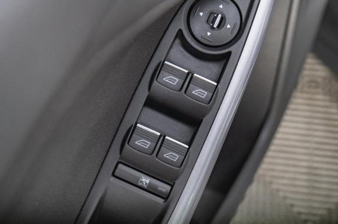 Ford Focus III с пробегом 2012 года, цена 1 019 000 рублей, 127000 км, хэтчбек, Автокод Объявления