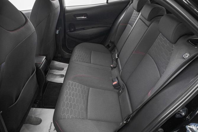 Toyota Corolla XII (E210) с пробегом 2018 года, цена 1 749 000 рублей, 129800 км, хэтчбек, Автокод Объявления