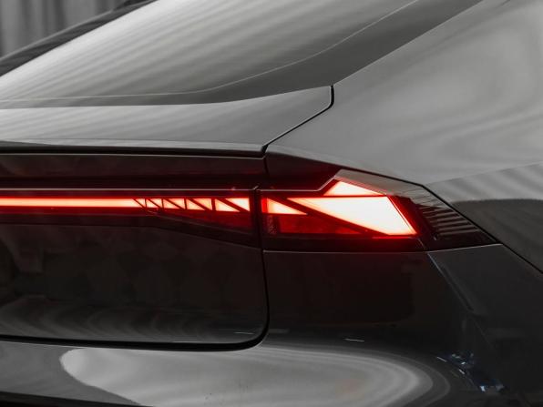 Changan UNI-V I с пробегом 2023 года, цена 2 340 000 рублей, 24761 км, лифтбек, Автокод Объявления
