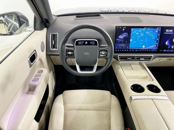 Li Auto (Lixiang) L9 I с пробегом 2023 года, цена 6 500 000 рублей, 35000 км, внедорожник, Автокод Объявления
