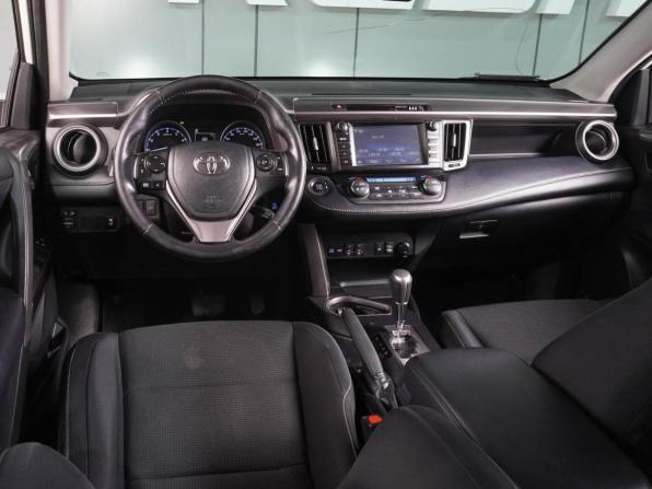 Toyota RAV4 IV (XA40) Рестайлинг с пробегом 2017 года, цена 2 409 000 рублей, 100748 км, внедорожник, Автокод Объявления
