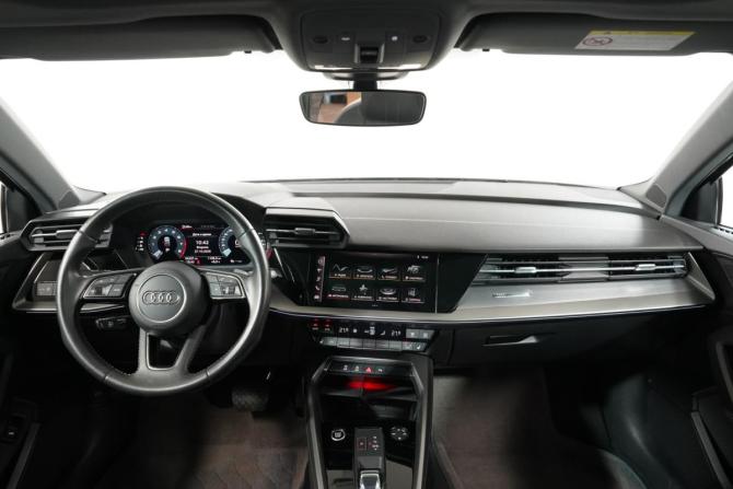 Audi A3 IV (8Y) с пробегом 2021 года, цена 2 950 000 рублей, 54000 км, хэтчбек, Автокод Объявления