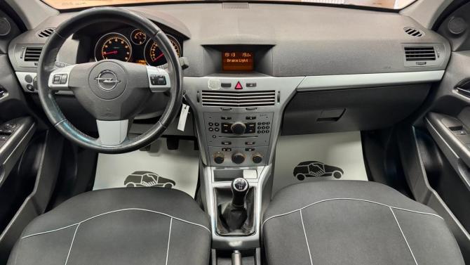 Opel Astra H Рестайлинг с пробегом 2011 года, цена 475 000 рублей, 238613 км, седан, Автокод Объявления