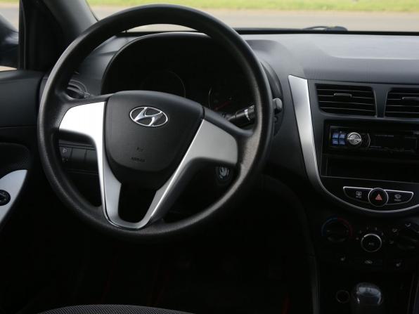 Hyundai Solaris I с пробегом 2012 года, цена 585 000 рублей, 197000 км, седан, Автокод Объявления