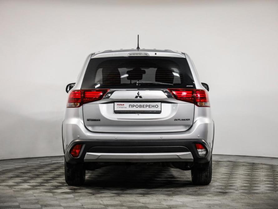 Mitsubishi Outlander III Рестайлинг 2 Санкт-Петербург  - изображение 7
