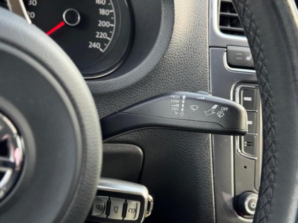 Volkswagen Polo V Рестайлинг с пробегом 2019 года, цена 1 440 000 рублей, 92546 км, седан, Автокод Объявления