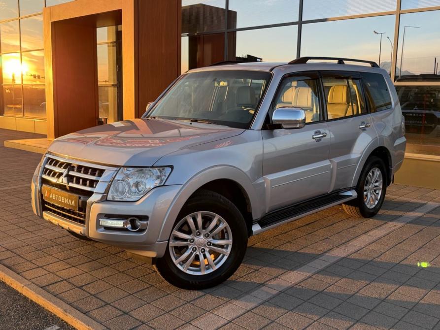Mitsubishi Pajero IV Рестайлинг 2 Владикавказ  - изображение 1