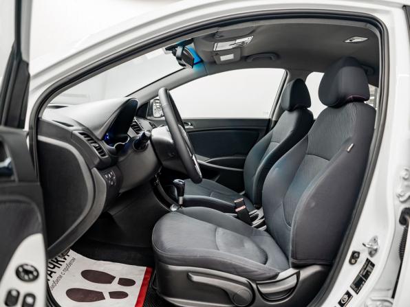Hyundai Solaris I с пробегом 2013 года, цена 1 000 000 рублей, 164683 км, седан, Автокод Объявления