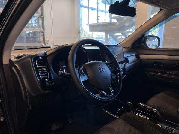 Mitsubishi Outlander III Рестайлинг 2 с пробегом 2017 года, цена 1 598 000 рублей, 269805 км, внедорожник, Автокод Объявления