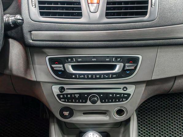 Renault Megane III с пробегом 2009 года, цена 569 900 рублей, 203000 км, хэтчбек, Автокод Объявления