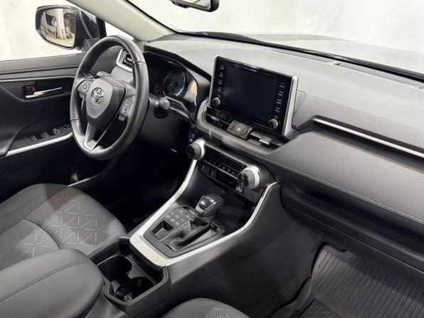 Toyota RAV4 V (XA50) с пробегом 2021 года, цена 3 000 000 рублей, 96780 км, внедорожник, Автокод Объявления