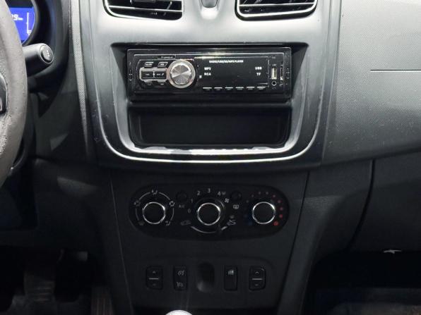Renault Logan II с пробегом 2018 года, цена 545 000 рублей, 198029 км, седан, Автокод Объявления