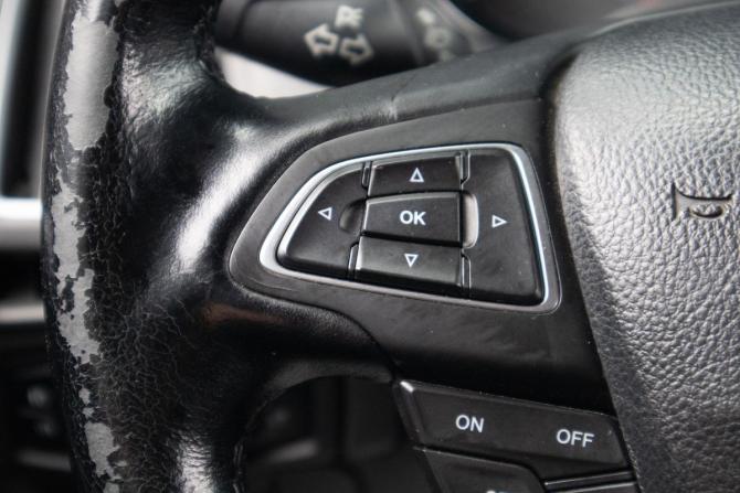 Ford Focus III Рестайлинг с пробегом 2015 года, цена 1 279 000 рублей, 175998 км, хэтчбек, Автокод Объявления
