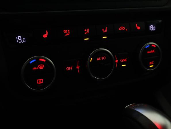 Volkswagen Jetta VI с пробегом 2014 года, цена 1 049 000 рублей, 186700 км, седан, Автокод Объявления