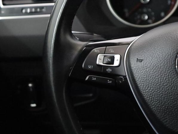 Volkswagen Tiguan II с пробегом 2019 года, цена 2 219 000 рублей, 121460 км, внедорожник, Автокод Объявления