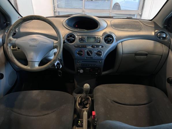Toyota Yaris I с пробегом 2002 года, цена 181 000 рублей, 500513 км, хэтчбек, Автокод Объявления