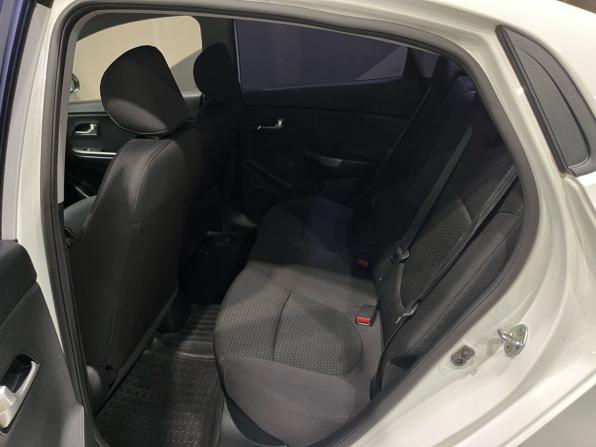 Kia Rio III Рестайлинг с пробегом 2016 года, цена 1 065 000 рублей, 76537 км, седан, Автокод Объявления