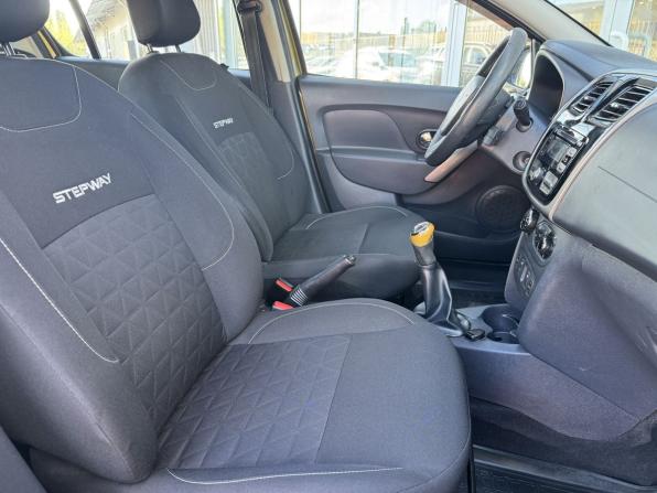 Renault Sandero II с пробегом 2016 года, цена 829 000 рублей, 223445 км, хэтчбек, Автокод Объявления