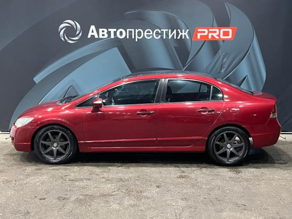 Honda Civic VIII с пробегом 2007 года, цена 620 000 рублей, 331440 км, седан, Автокод Объявления