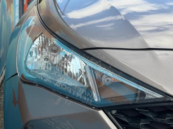 Solaris HS с пробегом 2024 года, цена 2 050 000 рублей, 15241 км, седан, Автокод Объявления