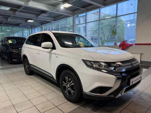 Mitsubishi Outlander III Рестайлинг 2 с пробегом 2018 года, цена 1 939 000 рублей, 82067 км, внедорожник, Автокод Объявления