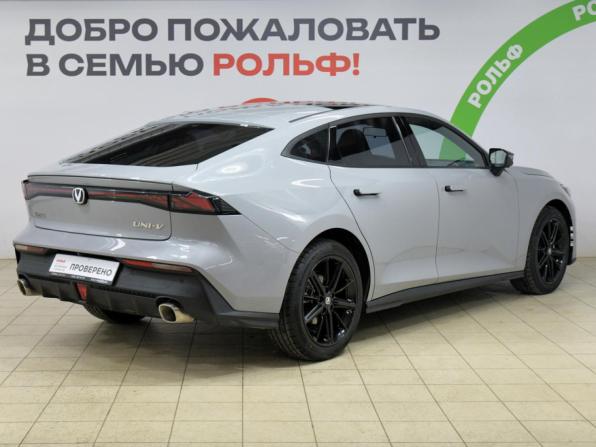 Changan UNI-V I с пробегом 2023 года, цена 2 450 000 рублей, 11908 км, лифтбек, Автокод Объявления