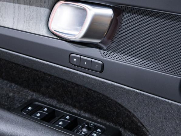 Volvo XC40 I с пробегом 2021 года, цена 3 199 700 рублей, 111846 км, внедорожник, Автокод Объявления
